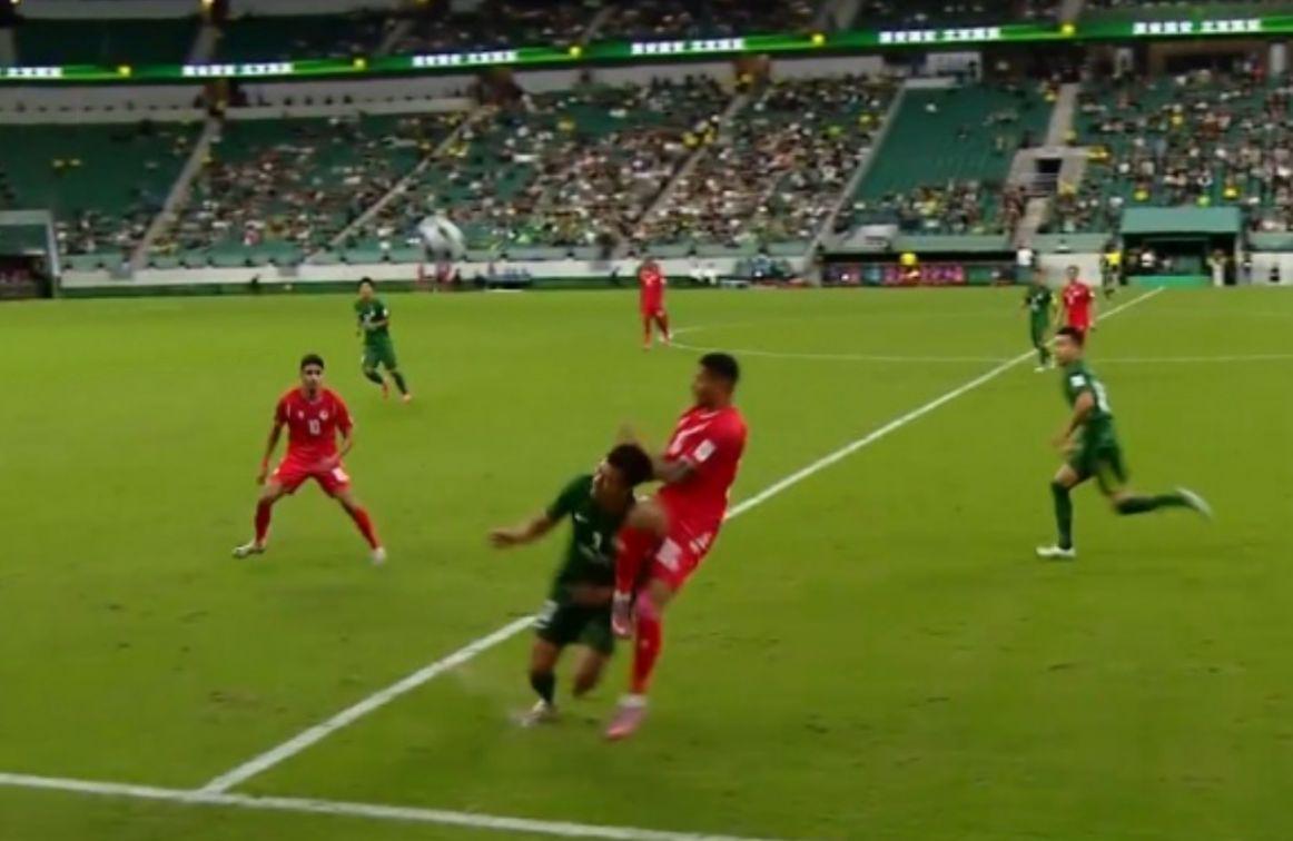 个进球, 迎战越南球