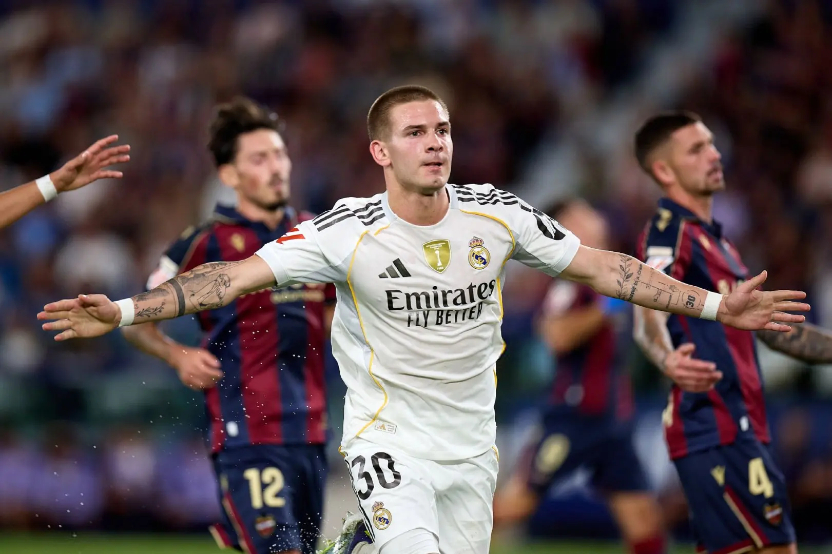 AA, 皇马六连胜, 分钟边中配